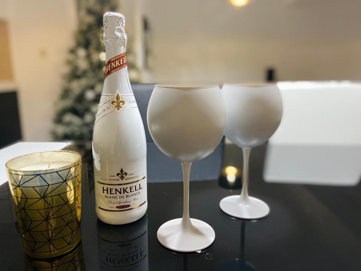 Gold Luxury Apartment Куманово Экстерьер фото