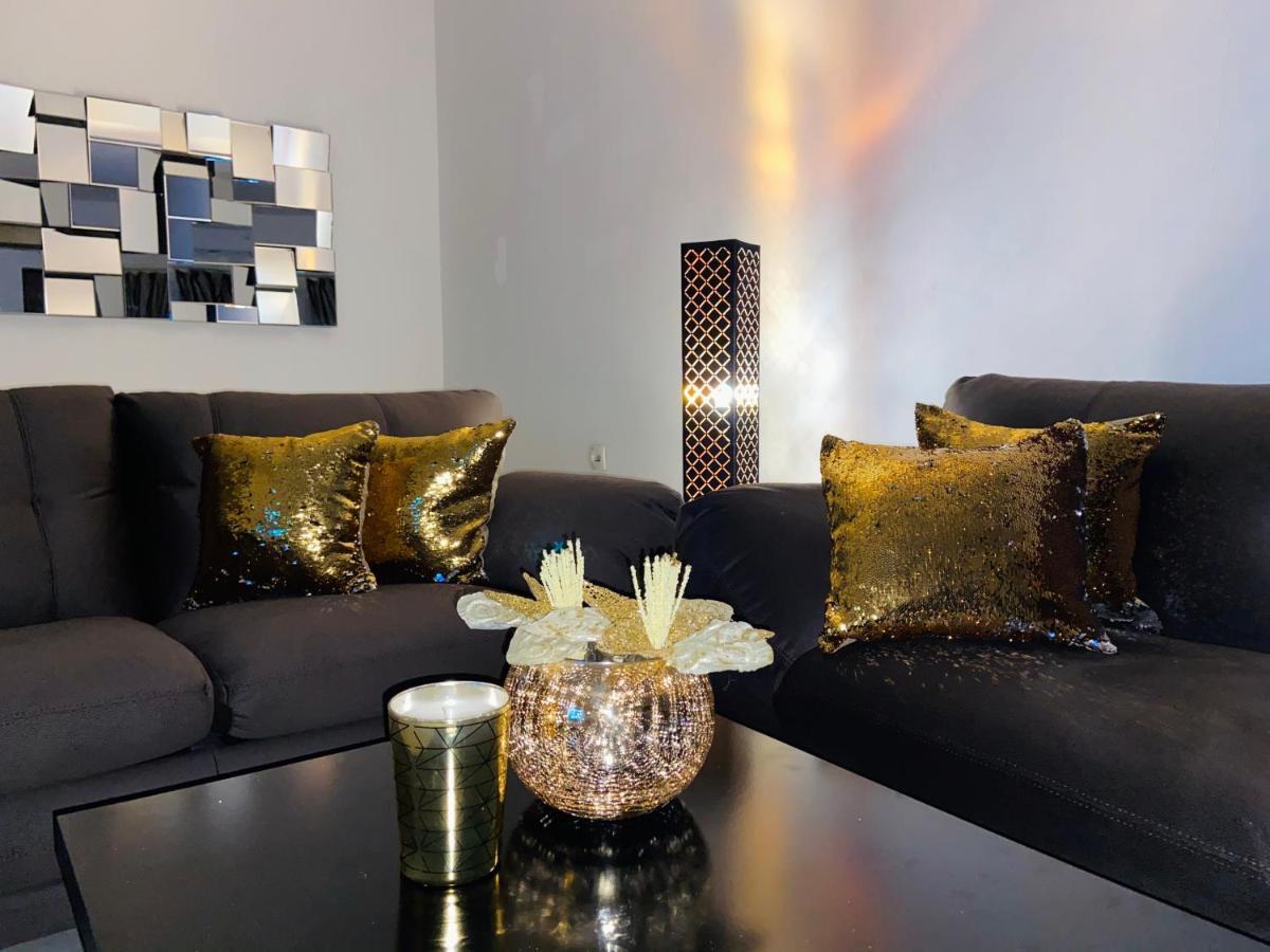 Gold Luxury Apartment Куманово Экстерьер фото